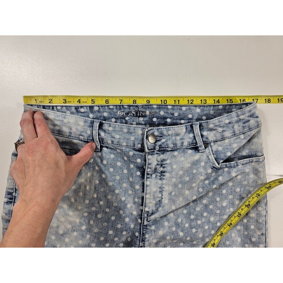 Chicos platinum chambray polka dot crop soze 1 (8) EUC Casual jeans * - Picture 6 of 7